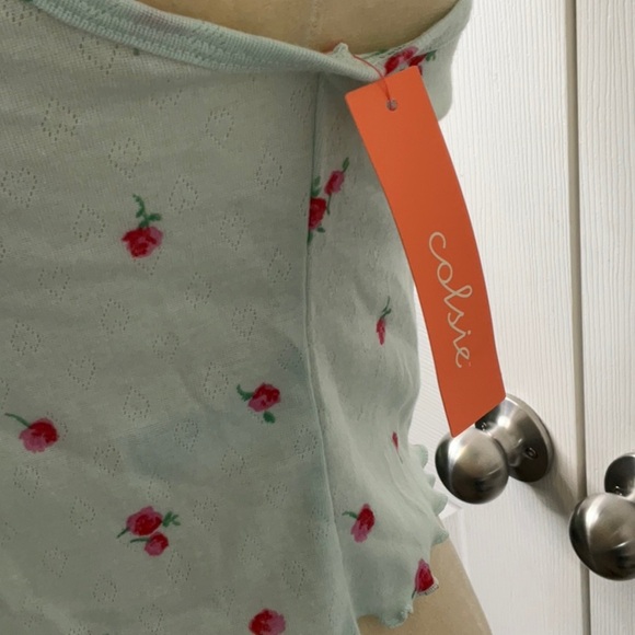 Colsie Spaghetti Strap Crop Top Size M - Picture 7 of 9